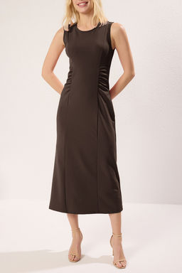 TRENDYOLMILLA Kahverengi Buzgu/Drape Detayl? Bodycone/Vucuda Oturan Ay Kol Midi Orme Elbise TWOSS25EL00229