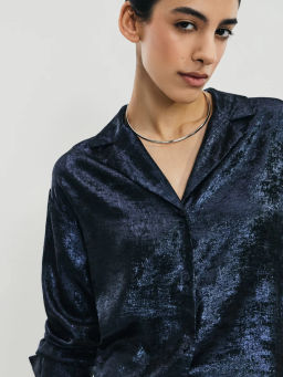 Блузка из блестящей ткани / Zarina