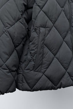 DETACHABLE HOODIE PUFFER JACKET