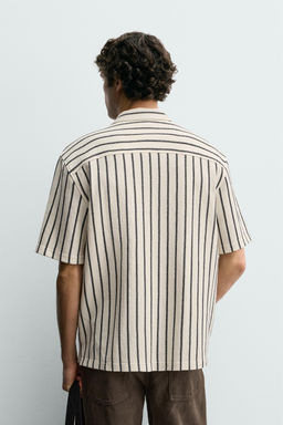 CAMISA ESTRUCTURA TEXTURA / Crudo / Negro