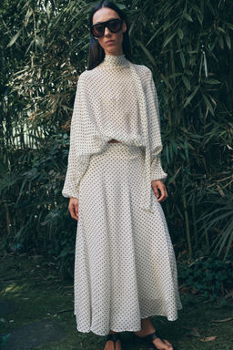 FALDA MIDI LUNARES ZW COLLECTION / Blanco / Negro