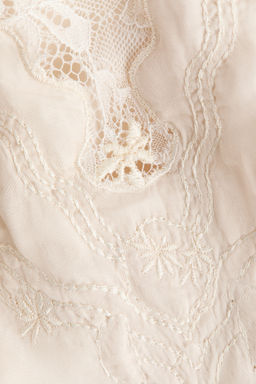 Top de tirantes finos con detalle de encaje - H&m фото 5
