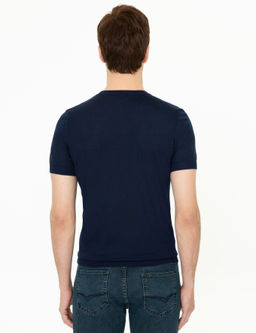 Темно-синяя приталенная трикотажная футболка с круглым вырезом - Cacharel фото 4
