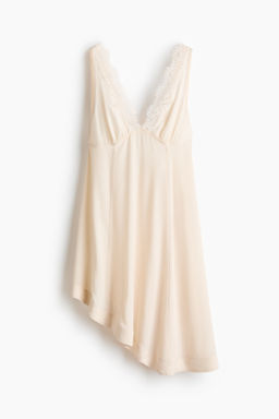 Vestido con ribetes de encaje