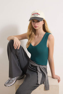 Petrol Fitted/Vucuda Oturan Kolsuz Esnek Orme Atlet TWOSS25AL00022