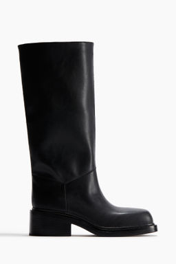 Botas con tac?n cuadrado