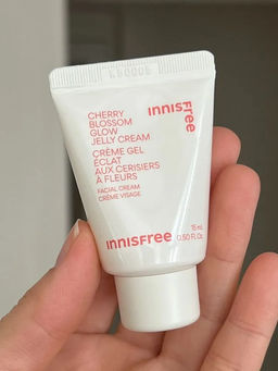 INNISFREE Легкий гелевый крем для лица INNISFREE Cherry Blossom Glow Jelly Cream