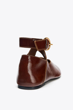 PATENT-EFFECT BALLET FLATS WITH BUCKLE - Zara фото 4