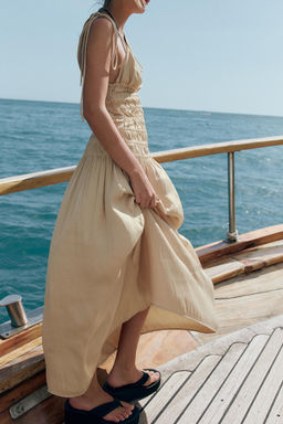 VESTIDO MIDI SATINADO FRUNCES / Beige - Zara фото 3