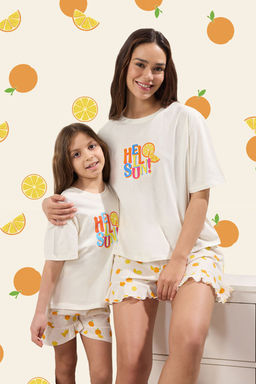 Kad?n Mini Me/Anne K?z Beyaz %100 Pamuklu Meyve Desenli Sortlu Orme Pijama Tak?m? THMSS25PT00295