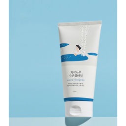 ROUND LAB Гель-пенка для умывания с березовым соком / Birch Juice Moisturizing Cleanser, 150 мл