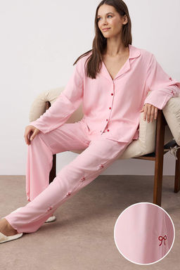 Pembe Kurdele/Fiyonk Nak?s Detayl? Viskon Dokuma Pijama Tak?m? THMAW26PT00089 - Trendyolmilla фото 5