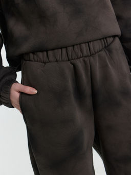 Костюм спортивный женский коричневый с эффектом фаст дай фаст дай на кофе 192474 - Mark formelle фото 9