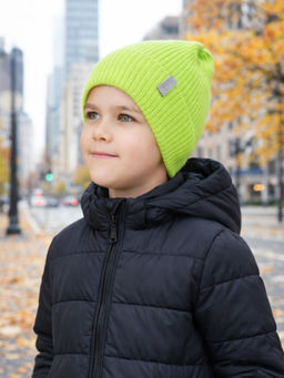 Шапка вязаная салатовая