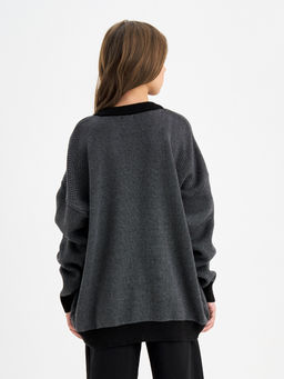 Черный джемпер для мальчика