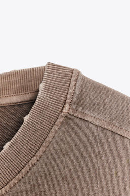 WASHED-EFFECT PLUSH SWEATSHIRT - Zara фото 16