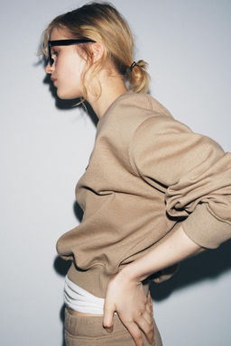 PATCH SWEATSHIRT - Zara фото 13