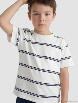 ?izgili Erkek ?ocuk Ti??rt ve ?ort