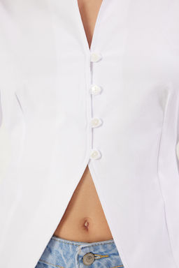 TRENDYOLMILLA Beyaz Arkadan Baglama Detayl? Dugmeli Bele Oturan Fitted Kal?p Dokuma Gomlek TWOSS25GO00083 фото 4