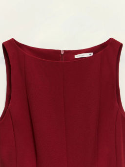 Платье мини приталенного силуэта / Zarina