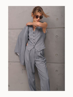 Жилет и брюки