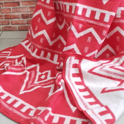 Одеяло байковое в канте 140*205 жаккард "Зигзаг" цв. красный (Россия ВВТ)