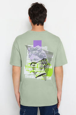 TRENDYOL MAN Siyah Oversize/Genis Kesim Sanatsal S?rt Bask?l? Orme T-Shirt TMNSS23TS00151