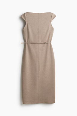 Vestido con mangas japonesas y cintur?n