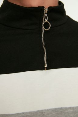 Siyah Slim/Dar Kesim Renk Panelli Uzun Kollu Hakim Yaka Fermuarl? Sardonsuz Sweatshirt TMNAW20SW0129 - Trendyolmilla фото 4