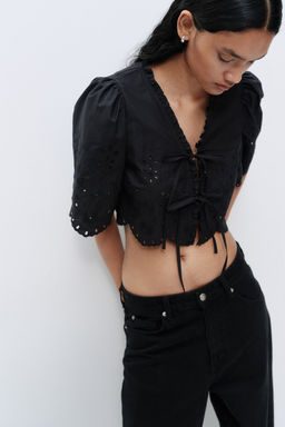 Blusa cropped con bordado ingles - H&m фото 2