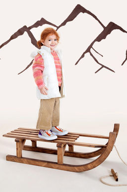 K_z _ocuk Krem Kap__onlu Yelek