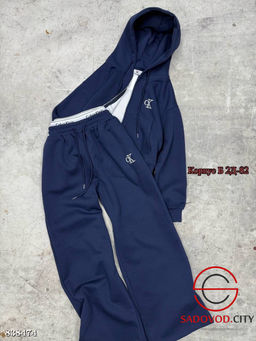 Костюм спортивный с худи и брюками