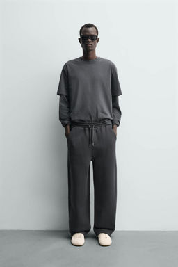 PANTAL?N JOGGER INTERLOCK RELAXED FIT / Gris oscuro