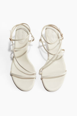 Sandalias de piel con tac?n kitten - H&m фото 2