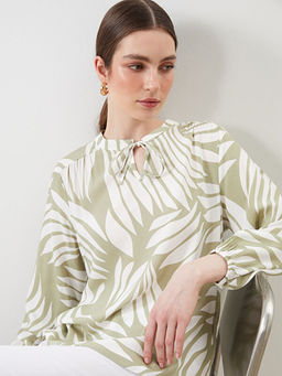 Ba?lamal? Yaka Desenli Bluz