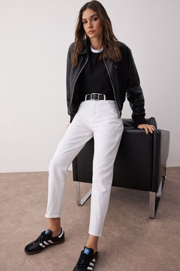 Beyaz Yuksek Bel Mom %100 Pamuk Non-Stretch Jeans TWOAW24JE00076