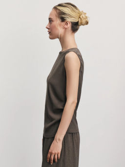 Топ из фактурной ткани с декоративной сборкой / Zarina  фото 4