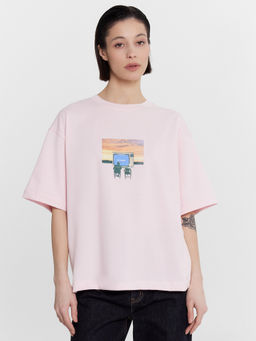 Футболка женская с принтом и надписью "wings of courage"