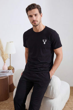 Siyah Regular Fit Bask?l? K?sa Kol Orme Pijama Tak?m? TMNSS25PT00040