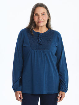 Ba?lamal? Yaka Nak??l? Kad?n Bluz