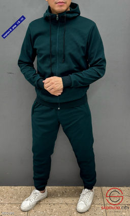 Костюм мужской спортивный