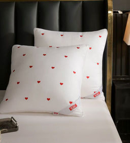 Подушка Сердечки 70х70 см POTACS01