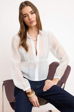 Beyaz Dantel Garnili Ince Gomlek TWOSS26GO00061