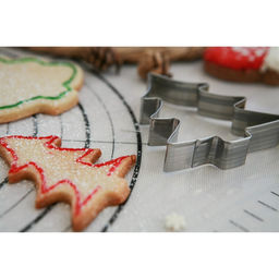 Цена за 2 шт. Форма для печенья новогодняя Доляна Ёлочка, металл, 6.5?8?1.5 см, серебристая  фото 4
