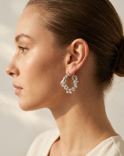 Стильные серьги