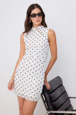 Ekru Puantiyeli Bodycon Dik Yaka _in D__meli S_sl_ Mini T_l Astarl_ _rme Elbise TWOSS26EL01178