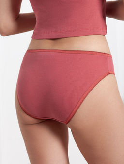 Трусы слипы со средней посадкой из фактурного трикотажа в рубчик - Vilatte фото 3