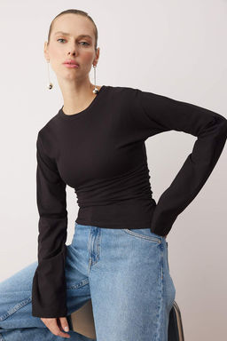 Siyah Ispanyol Kol Buzgu Detayl? Regular/Normal Kal?p Orme Bluz TWOAW26BZ00293