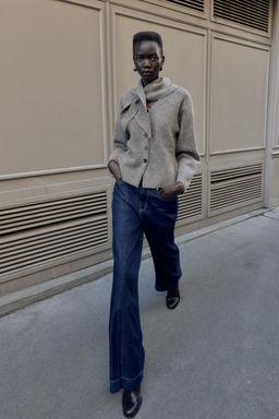 CARDIGAN WITH SCARF DETAIL