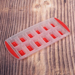 Цена за 3 шт. Форма для льда пластиковая с силиконом "Кубики"